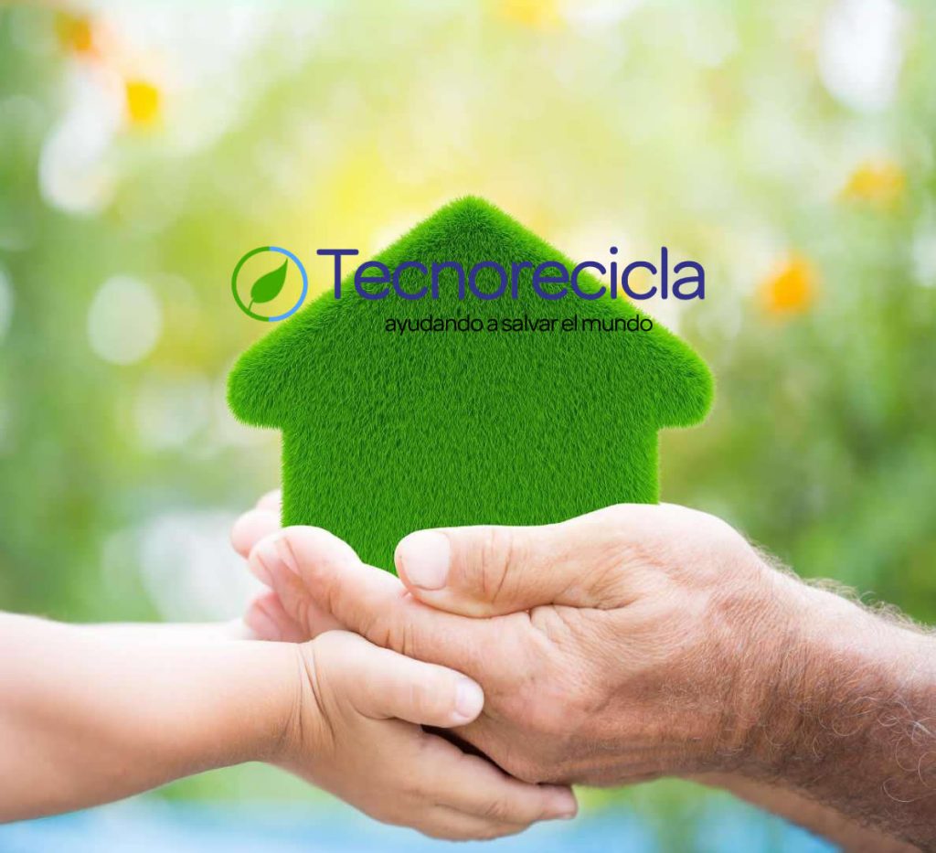 Servicios de Retiro y Reciclaje de Equipos Electrónicos en Chile
Nuestros Servicios de Retiro y Reciclaje de Equipos Electrónicos en Chile están diseñados para empresas que necesitan gestionar sus RAEE con trazabilidad, seguridad de datos y respaldo documental. En Tecnorecicla Chile retiramos tus equipos en desuso, priorizamos el reuso cuando es viable y reciclamos responsablemente el resto.